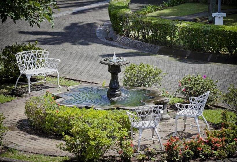 El Rodeo Estancia Boutique Hotel & Steakhouse