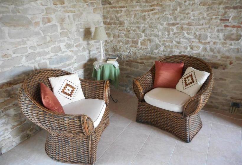 בית מלון כפרי Agriturismo Cascina Serra