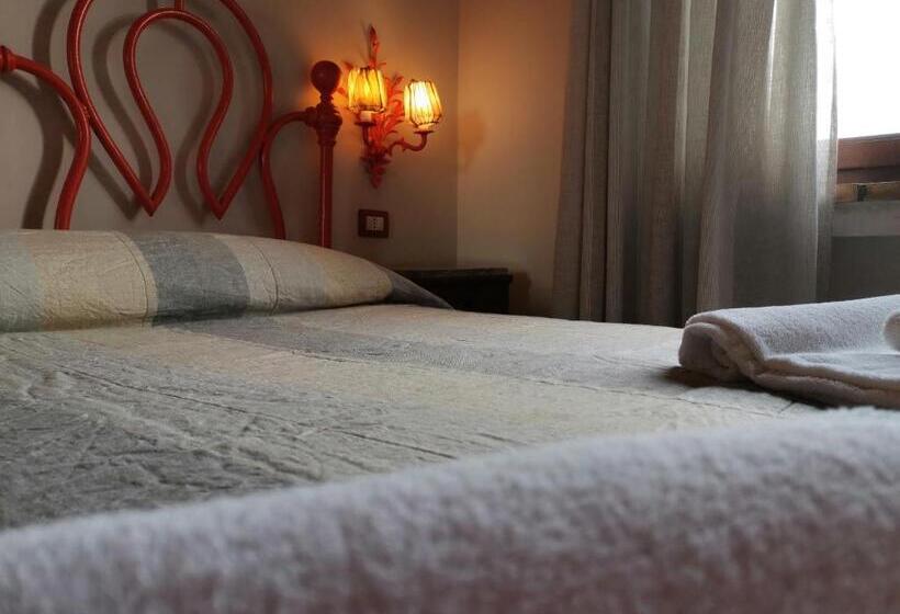 هتل Agriturismo La Svolta