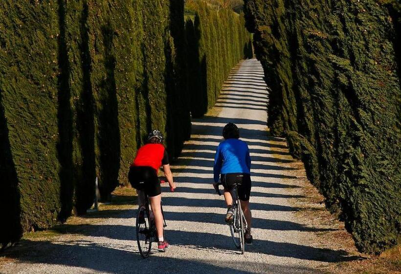 Отель Poggio Al Casone