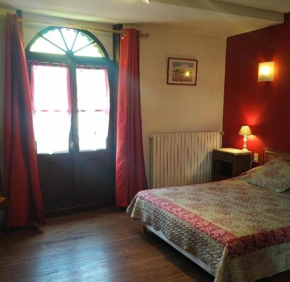 ペンション Auberge De La Halle