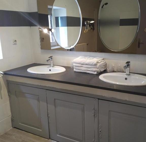 ペンション Auberge De La Halle