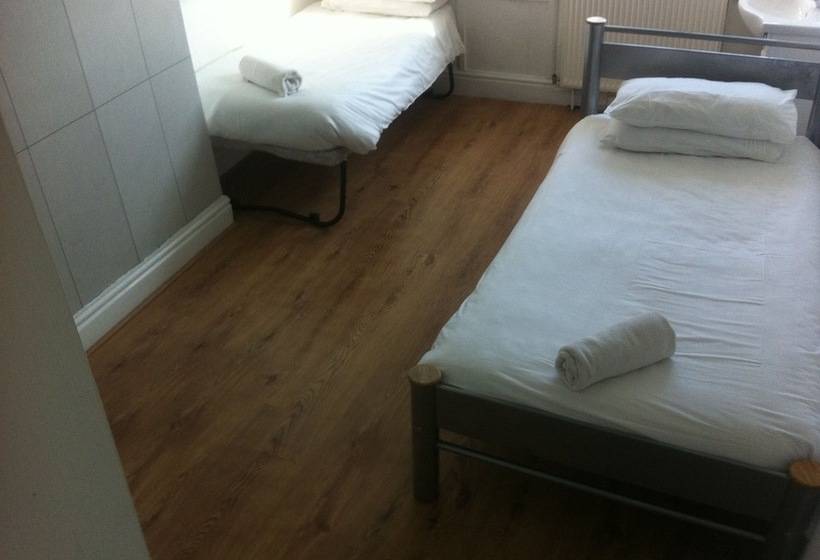 פנסיון Boscombe Reef