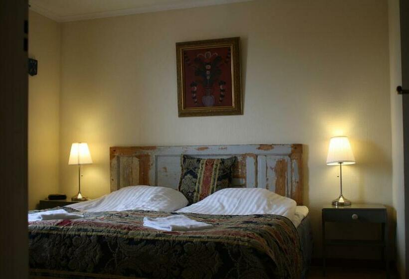 膳宿费 Bruntegården