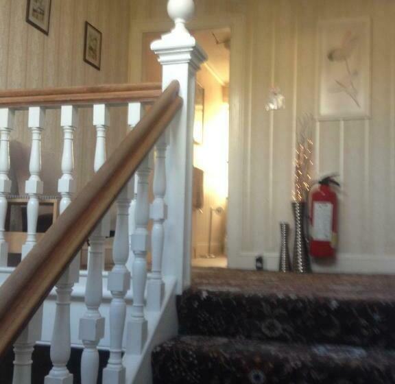 پانسیون Cameron Guest House