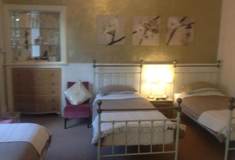 پانسیون Cameron Guest House