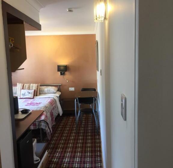 پانسیون Cameron Guest House