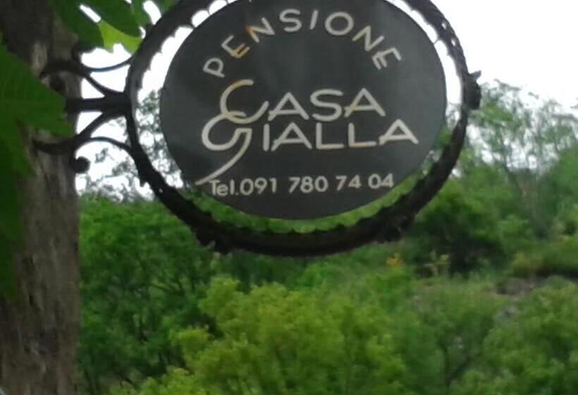 פנסיון Casa Gialla B&b