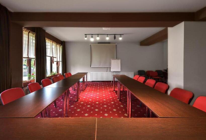 بنسيون Casa Muntelui