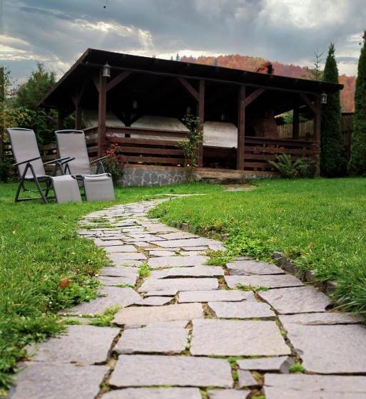 بنسيون Casa Muntelui