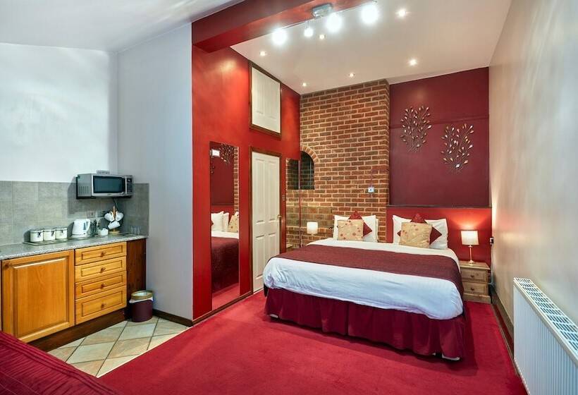 膳宿费 Conifers Guest House