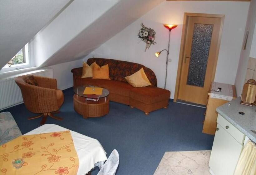 بنسيون Gasthaus Kobär