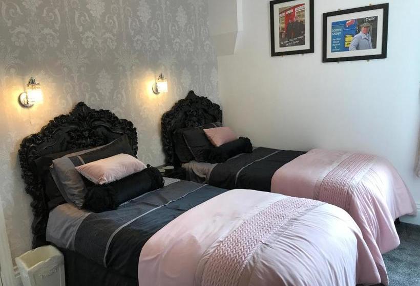 펜션 Norman Guest House With Free Parking