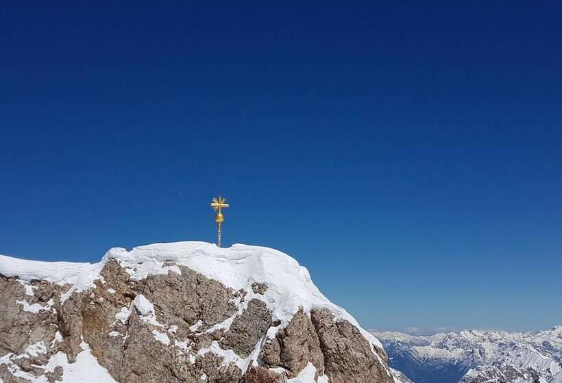 بنسيون Gästehaus Alpina