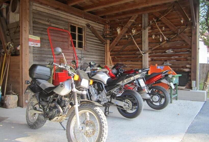 پانسیون Gästehaus Holzfeind