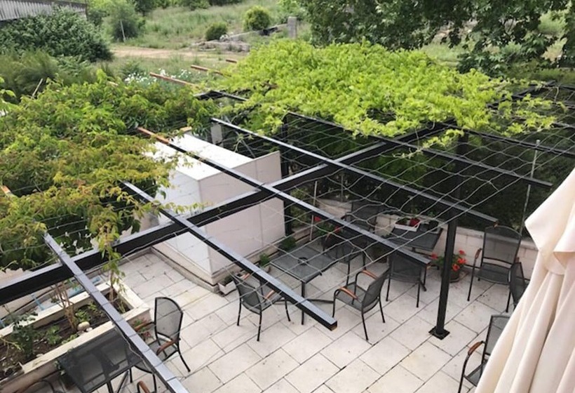 پانسیون Hostal Rica Posada