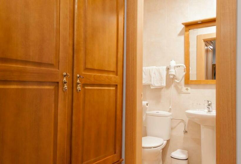 ペンション Hostal Tribal