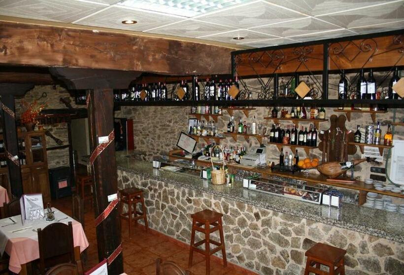 ペンション Hostal Tribal