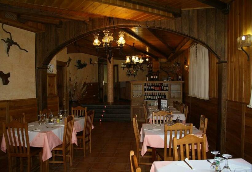 ペンション Hostal Tribal