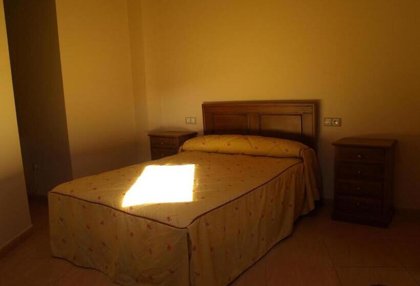 ペンション Hostal Tribal