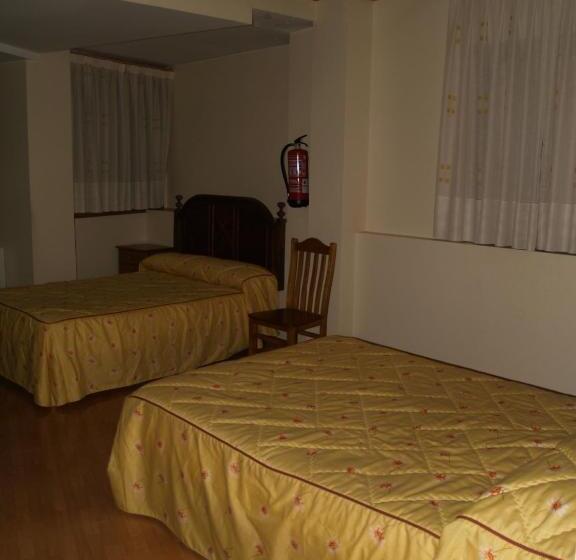 ペンション Hostal Tribal