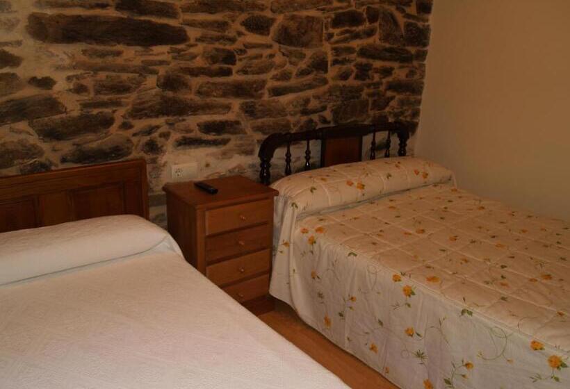 ペンション Hostal Tribal