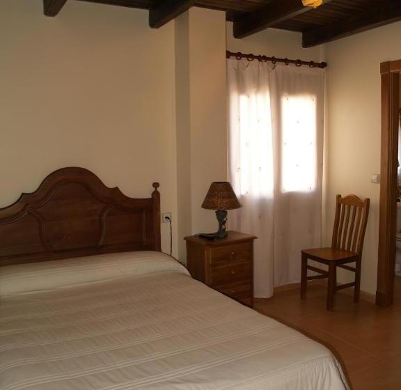 ペンション Hostal Tribal