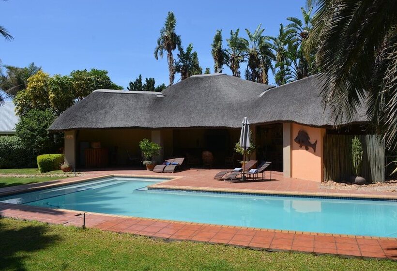 ペンション Kududu Guest House