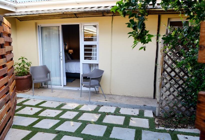 ペンション Kududu Guest House