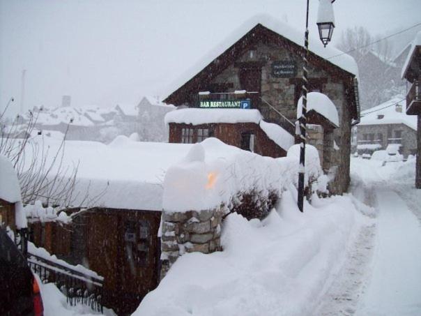 פנסיון Pensió I Apartaments La Bordeta