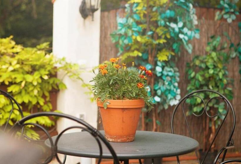 ペンション Penzion Zatisi