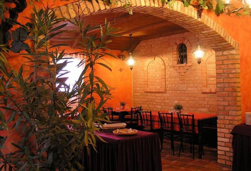 ペンション Penzion Zatisi