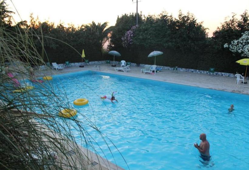 بنسيون Quinta Das Cegonhas