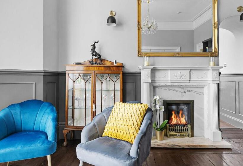 膳宿费 The Berburry