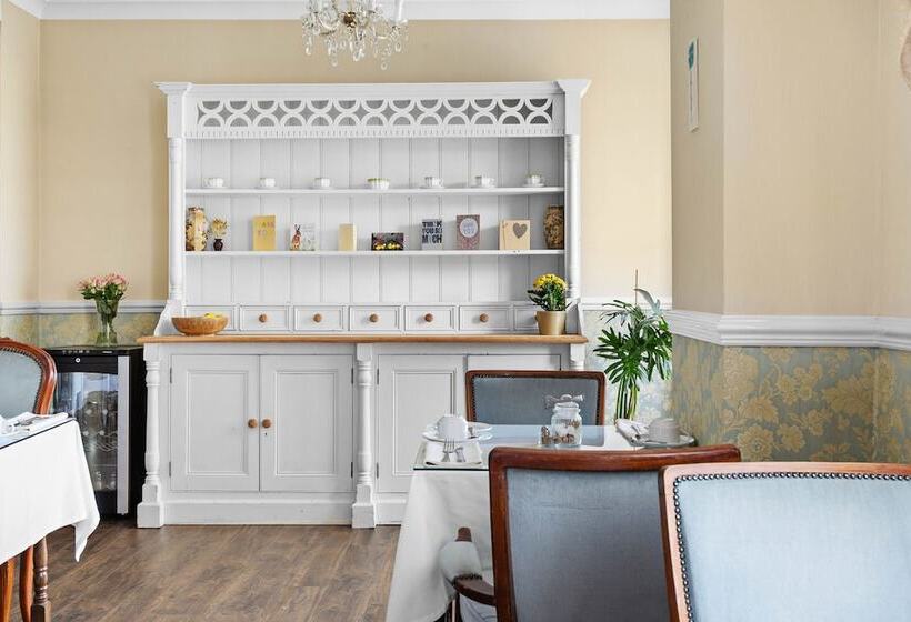 膳宿费 The Berburry