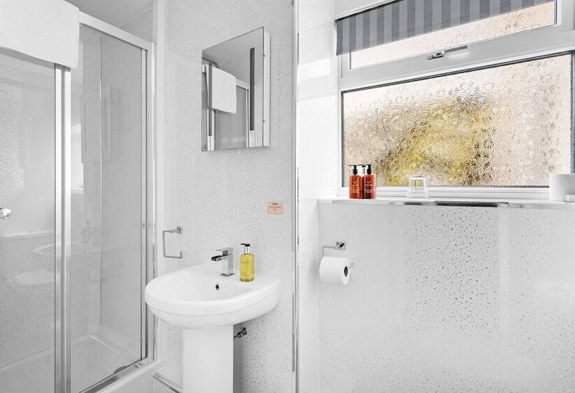 膳宿费 The Berburry