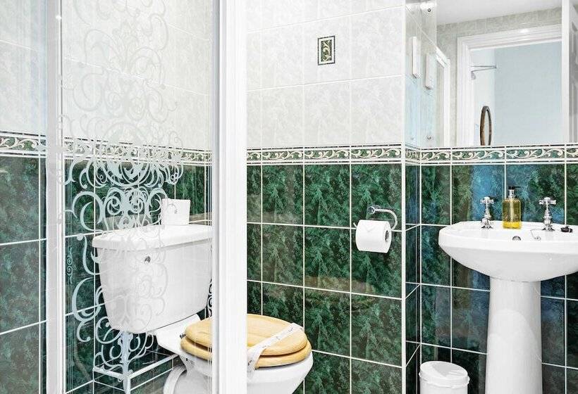 膳宿费 The Berburry