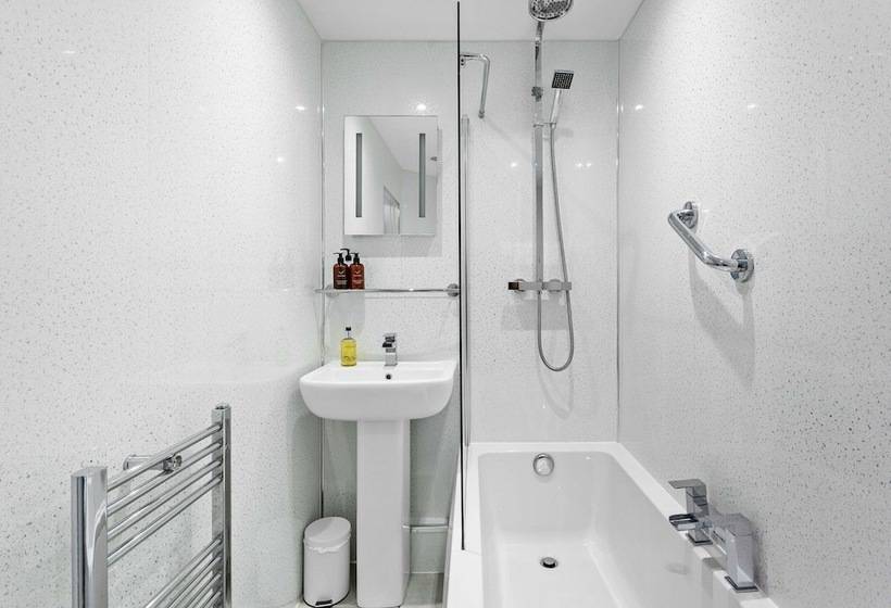 膳宿费 The Berburry