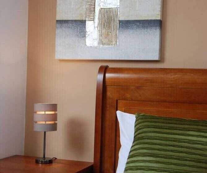 펜션 The Port House