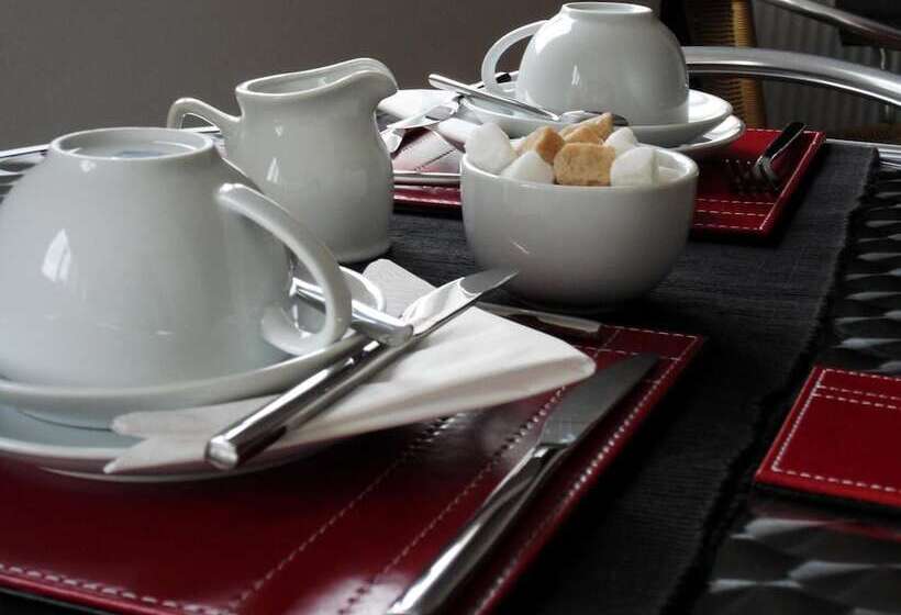 펜션 The Port House