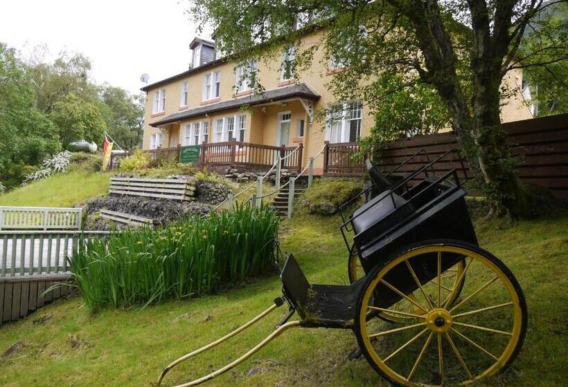 بنسيون Tigh Na Cheo