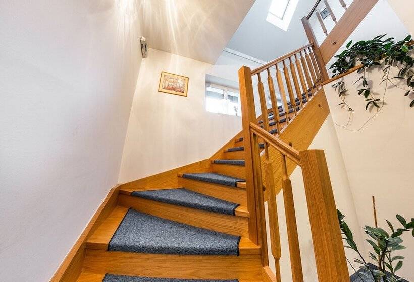 بنسيون Villa A. Malka