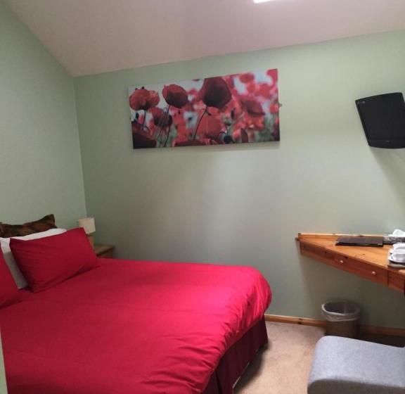 Пансион Willow Tree Cottages