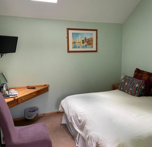 Пансион Willow Tree Cottages