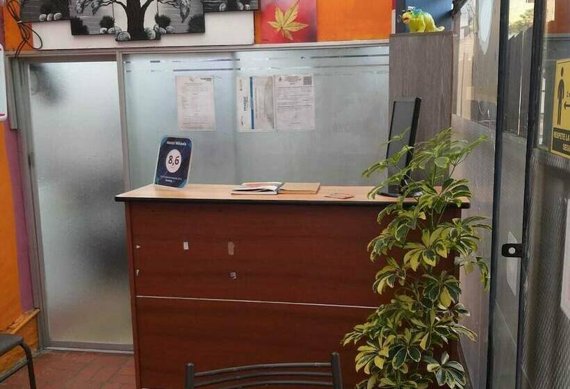 پانسیون Whipala Hostal