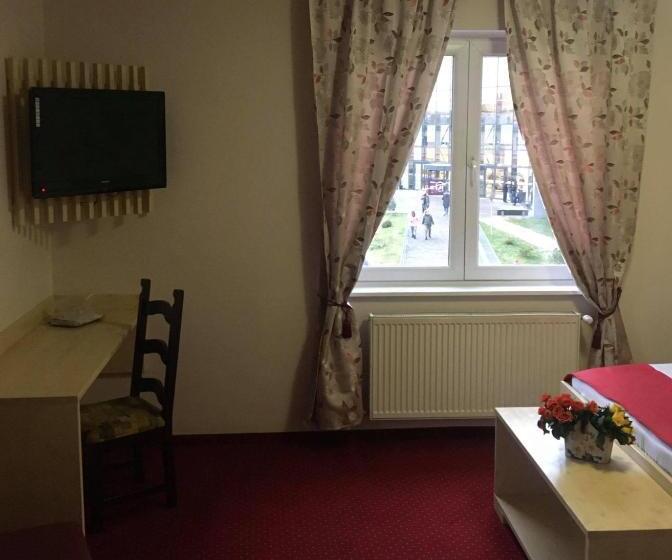 Pension La Viorel Isaila