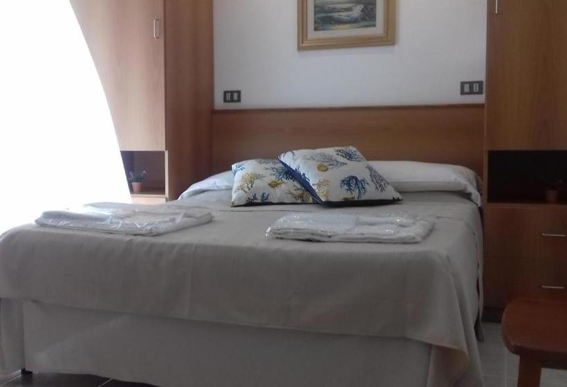 Villa Laura Residence Hotel Apartments & Studios