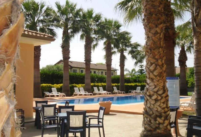 Villa Laura Residence Hotel Apartments & Studios