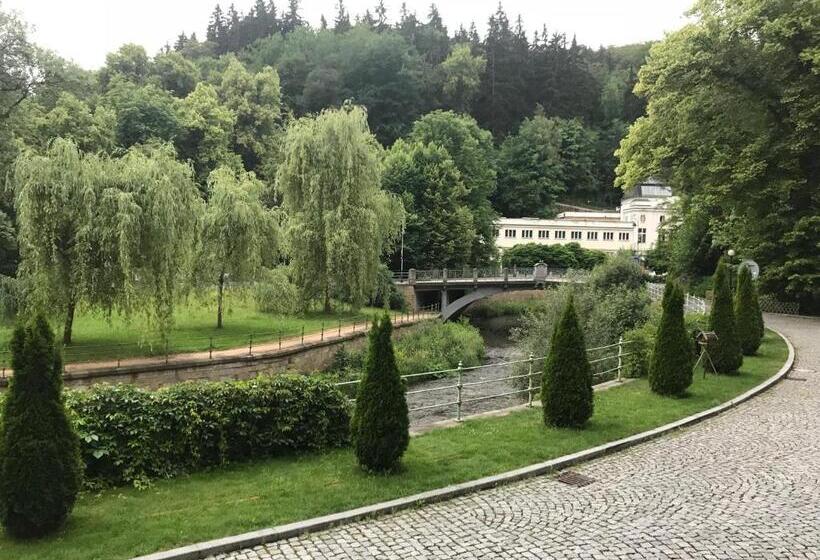 Slunecni Lazne Apartments