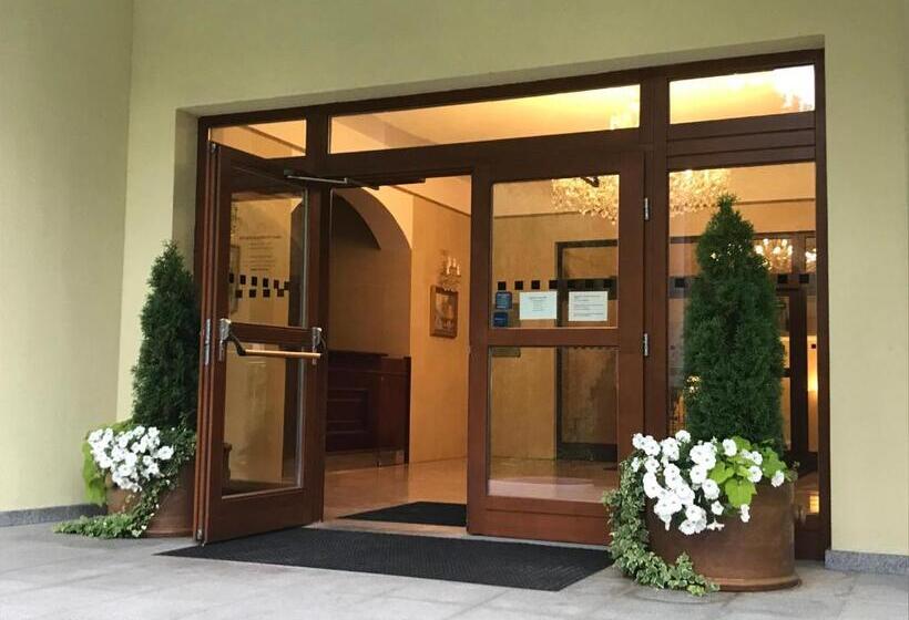 Slunecni Lazne Apartments